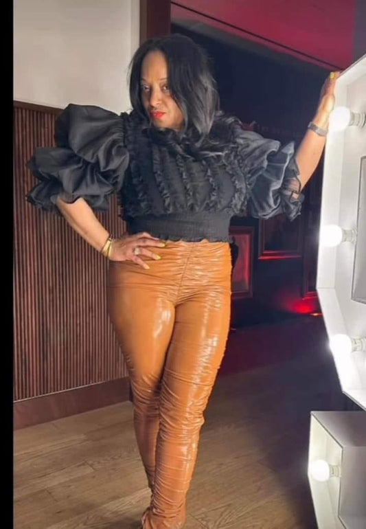PUFFY BLOUSE